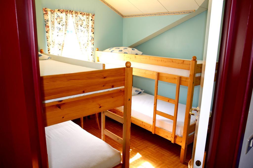 Korpudalur HI Hostel Flateyri Zimmer foto